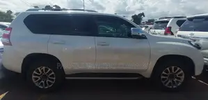 Toyota Land Cruiser Prado 2018 White