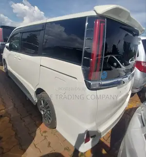 Toyota Noah 2017 White