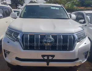 Toyota Land Cruiser Prado 2019 White