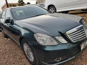 Mercedes-Benz E300 2011 Green