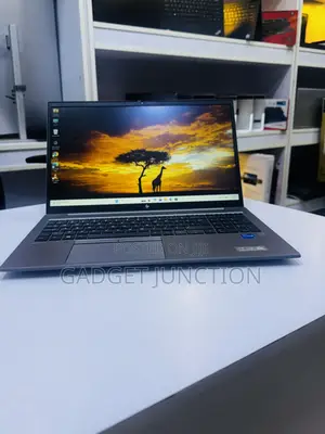 Laptop HP ZBook Firefly G8 16GB Intel Core i5 SSD 512GB
