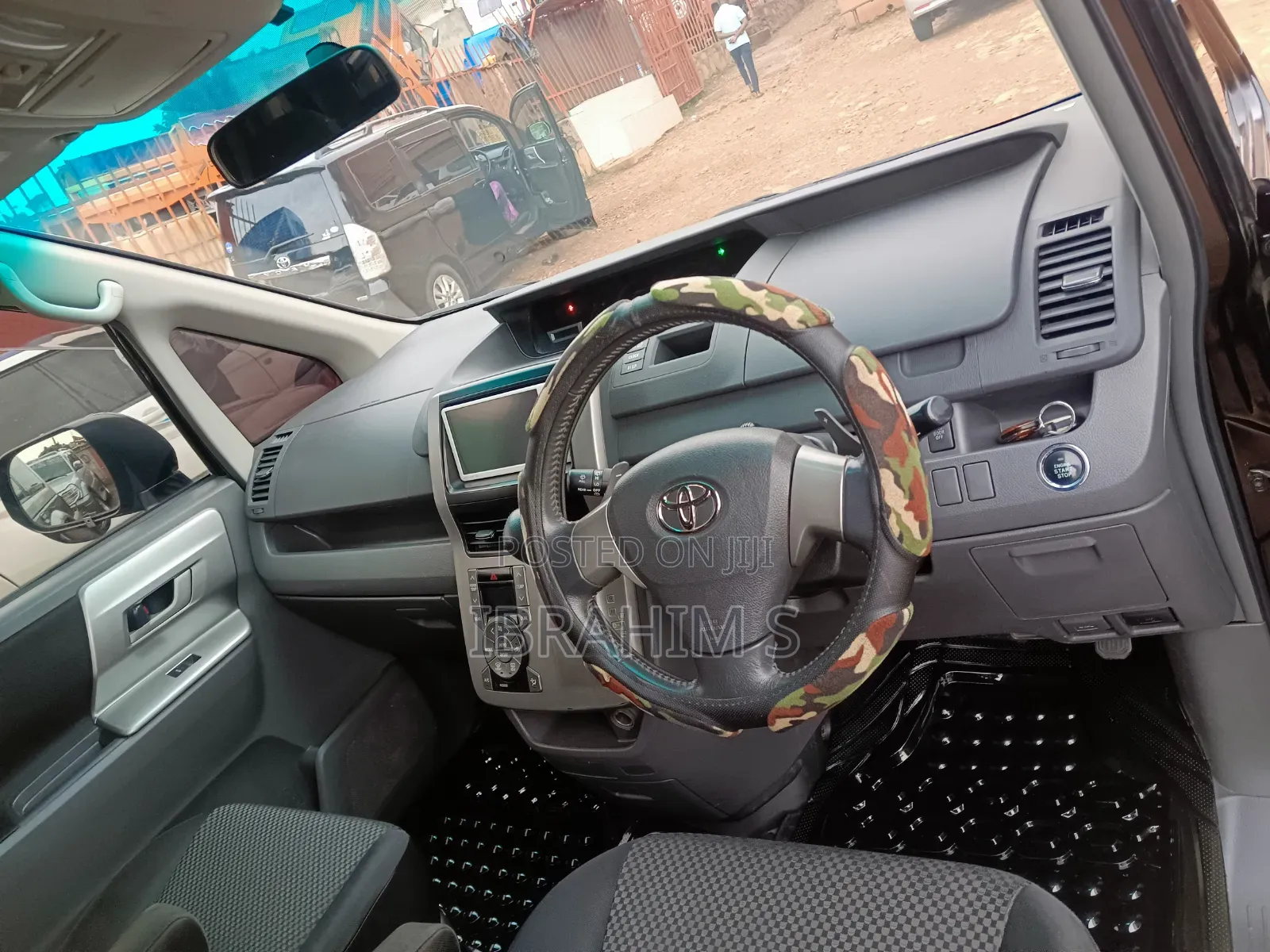 Toyota Noah 2009 Black
