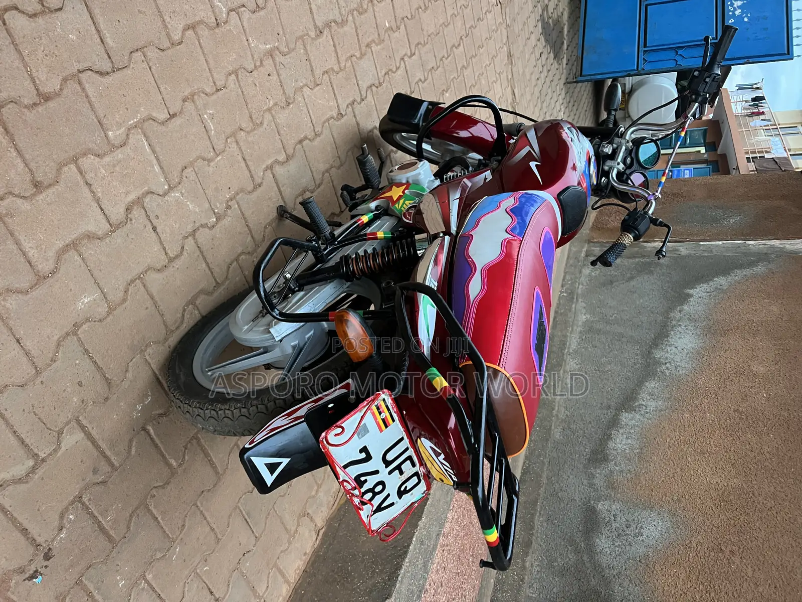 Bajaj CT 125X 2023 Red