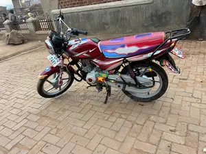 Bajaj CT 125X 2023 Red
