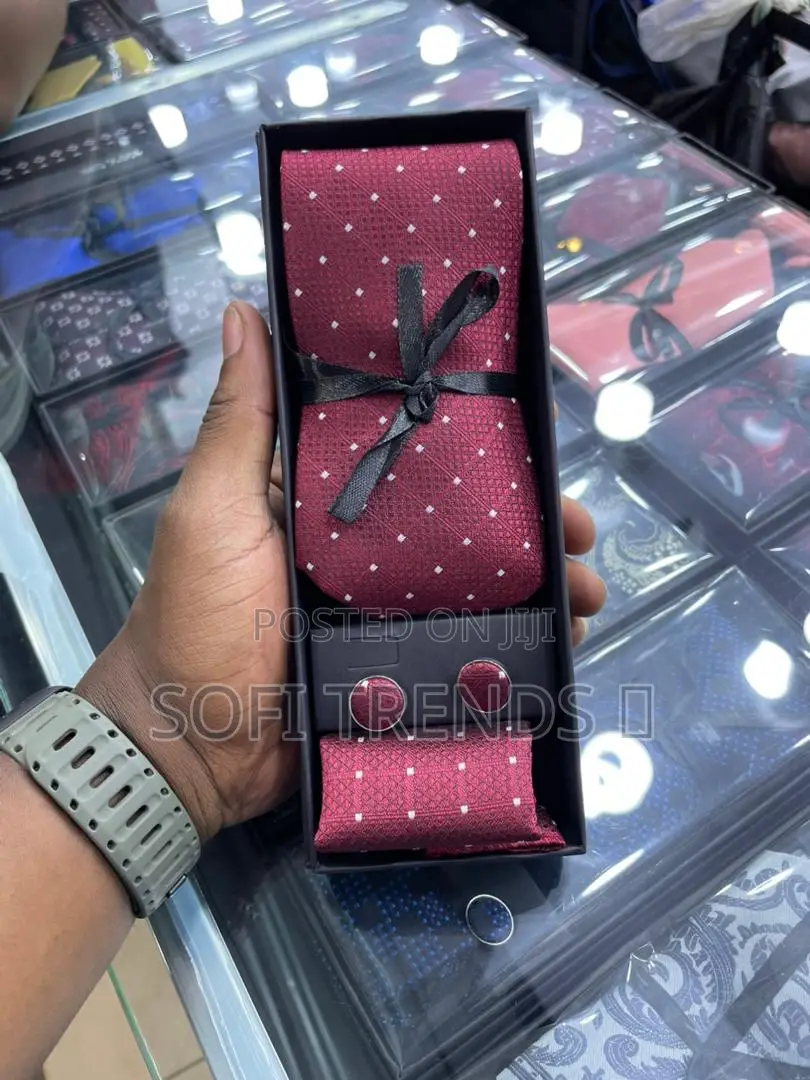 Gentts Ties With Pocket Squares