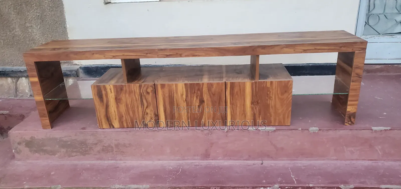 Tv Stand and Mugavu Color Quality 3 Doors