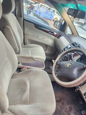 Toyota Ipsum 2000 Silver