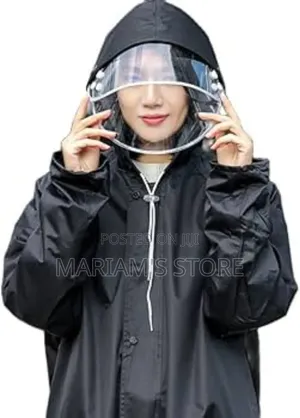 Black Reusable Raincoat With a Long-Sleeved Poncho