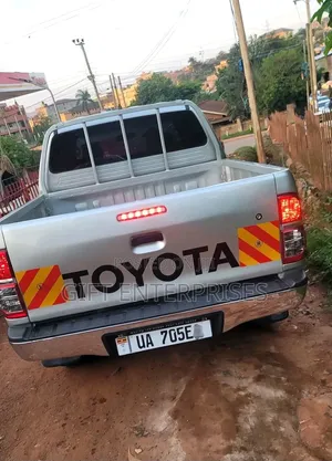 Toyota Hilux 2015 Silver