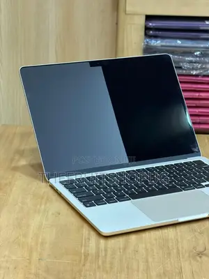 Laptop Apple MacBook Air 2022 M2 8GB Apple M2 SSD 256GB