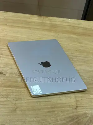 Laptop Apple MacBook Air 2022 M2 8GB Apple M2 SSD 256GB