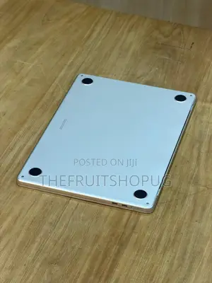 Laptop Apple MacBook Air 2022 M2 8GB Apple M2 SSD 256GB