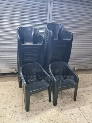 Contoured Seat Plastic Chairs Plastic Chairs Black
