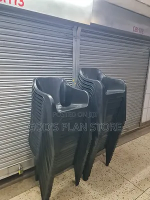 Contoured Seat Plastic Chairs Plastic Chairs Black
