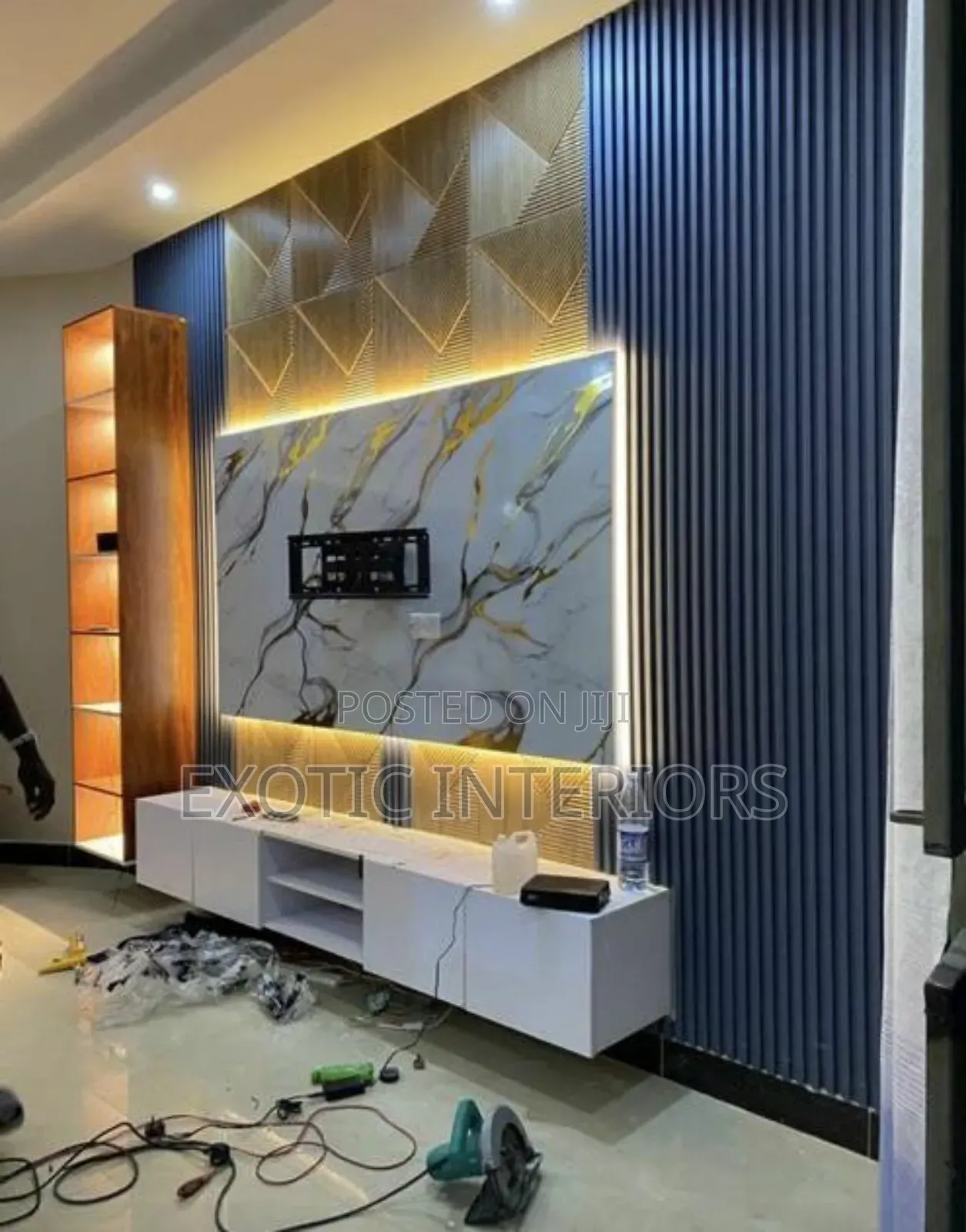 Tv Unite /Wall Unit Call