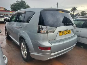 Mitsubishi Outlander 2010 Silver