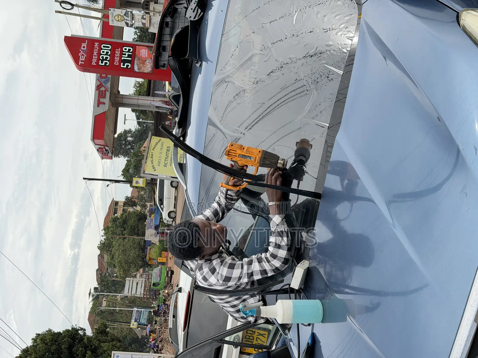 Tonny Tints and Stickers