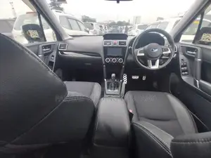 Mercedes-Benz C200 2014 White