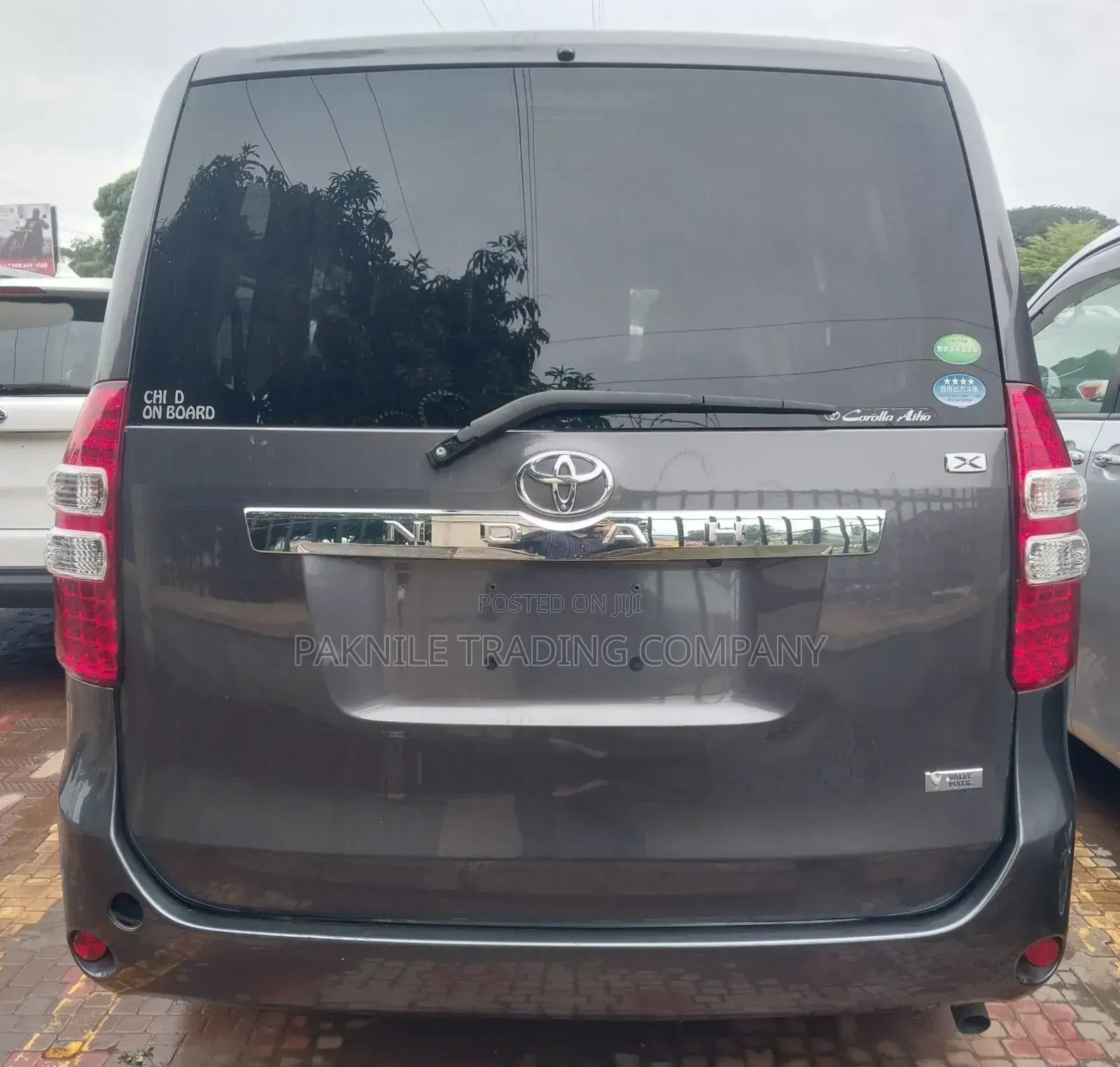 Toyota Noah 2012 Gray