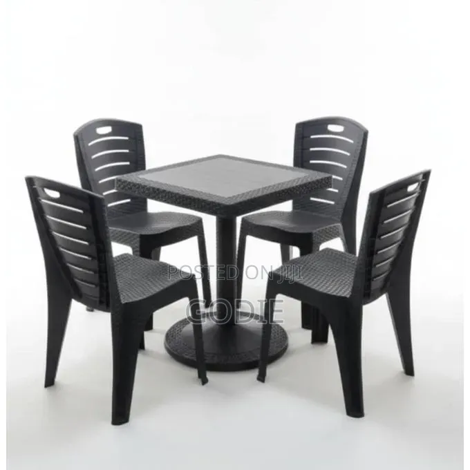 4-Seater Plastic Armless Chair Set With a Matching Center Table