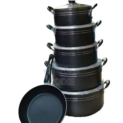 Heavy Duty Black 14 Piece Non Stick Cookware Set / Sufuria With a Pan