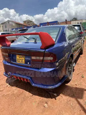 Subaru Legacy 2000 Blue