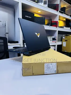 New Laptop HP Victus 15 16GB AMD Ryzen 7 SSD 1T