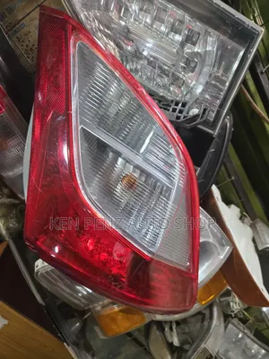 Toyota Vitz / Yaris 2010 - 2014 Taillamp