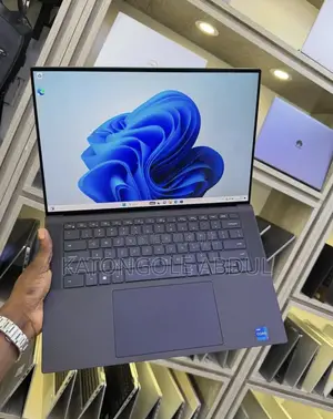 New Laptop Dell Precision 5570 16GB Intel Core i7 SSD 512GB