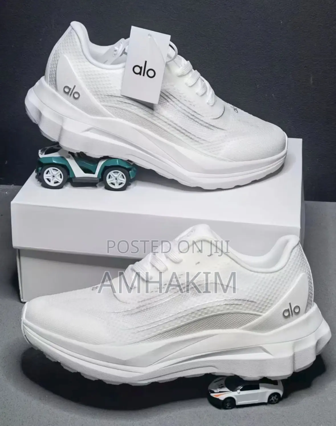 Authentic Alo Runner Sneakers