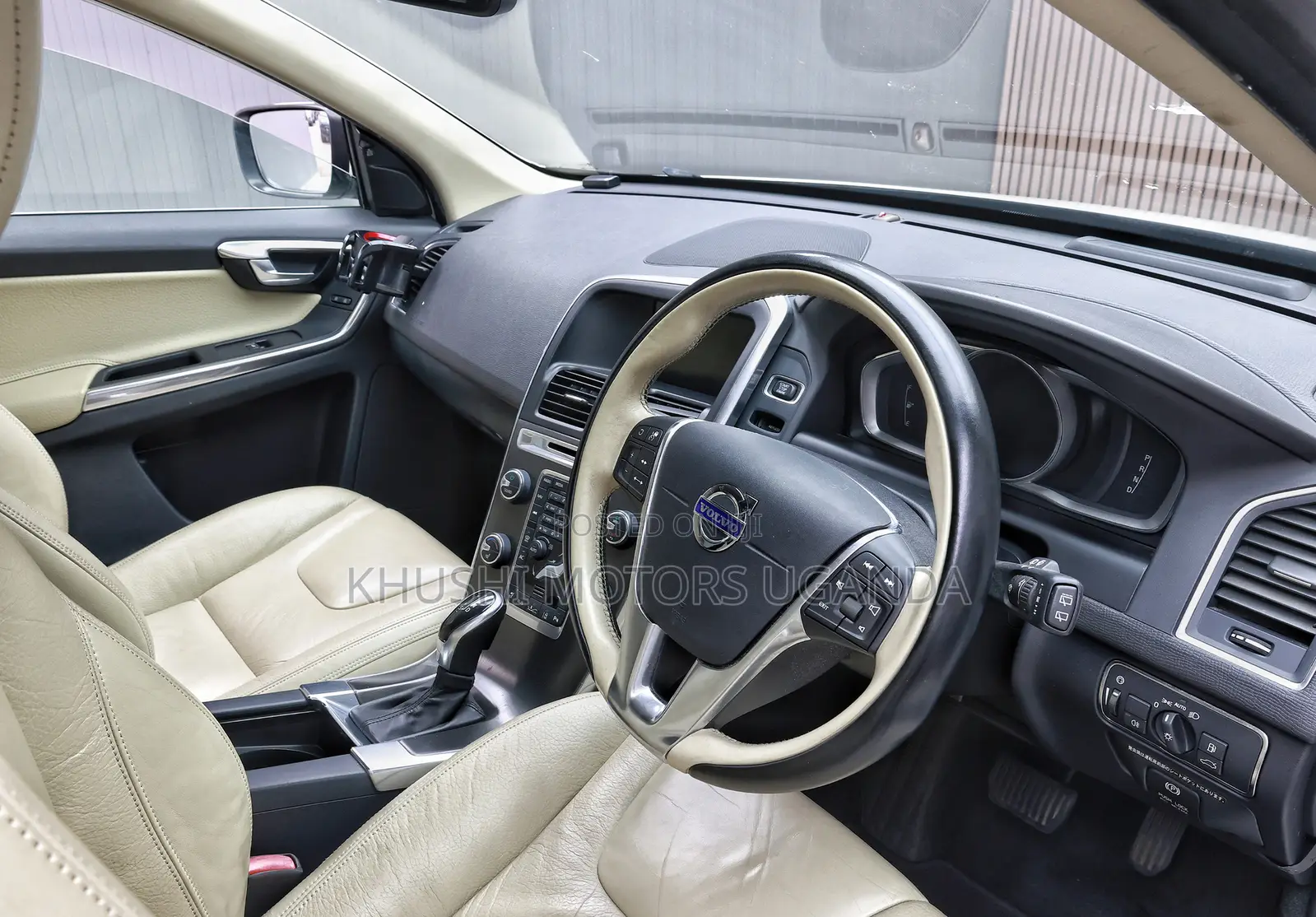 Volvo XC60 2013 Pearl
