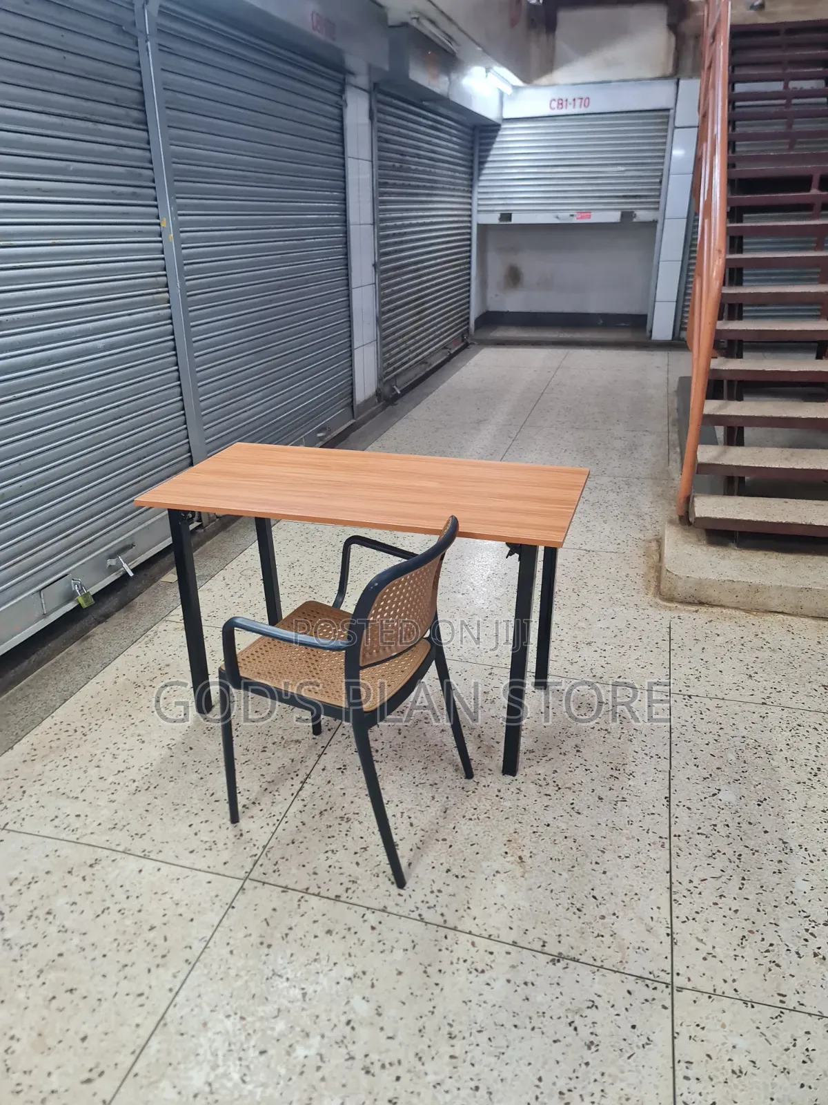 120cm Reading Table and Plastic Chair (120cm)