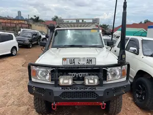 Toyota Land Cruiser Prado 2014 White