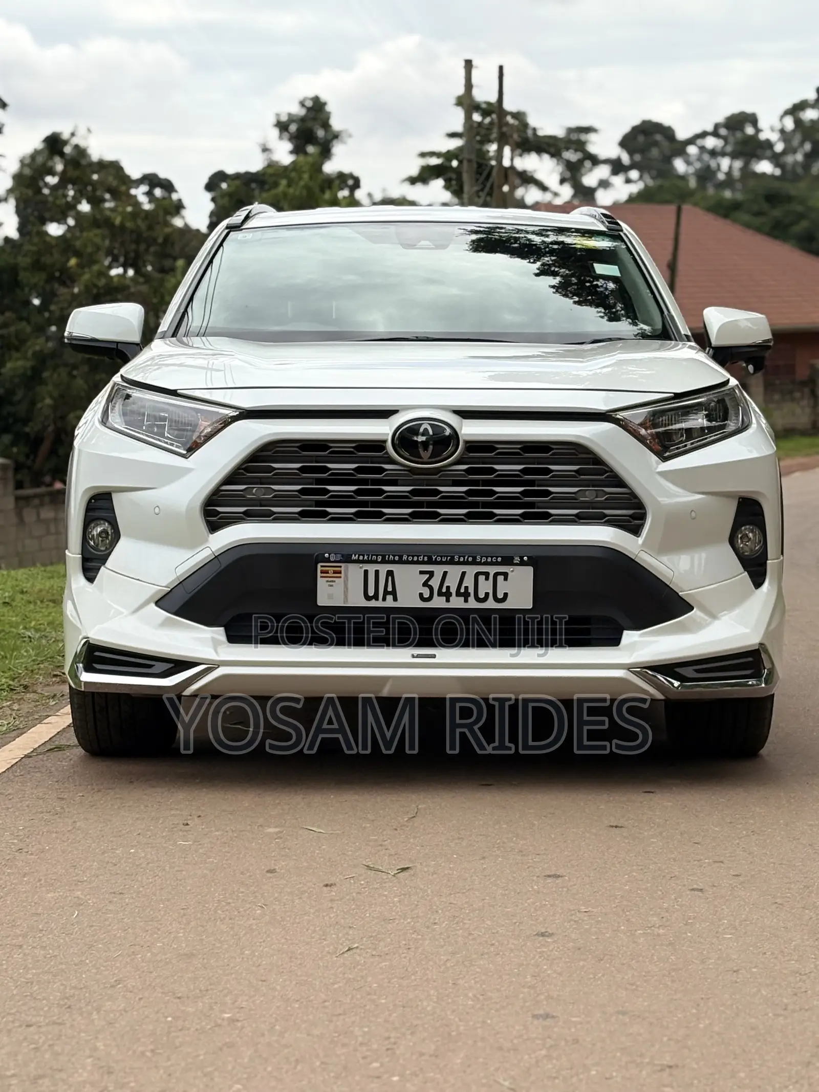 Toyota RAV4 XLE Premium FWD 2020 White