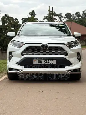 Toyota RAV4 XLE Premium FWD 2020 White