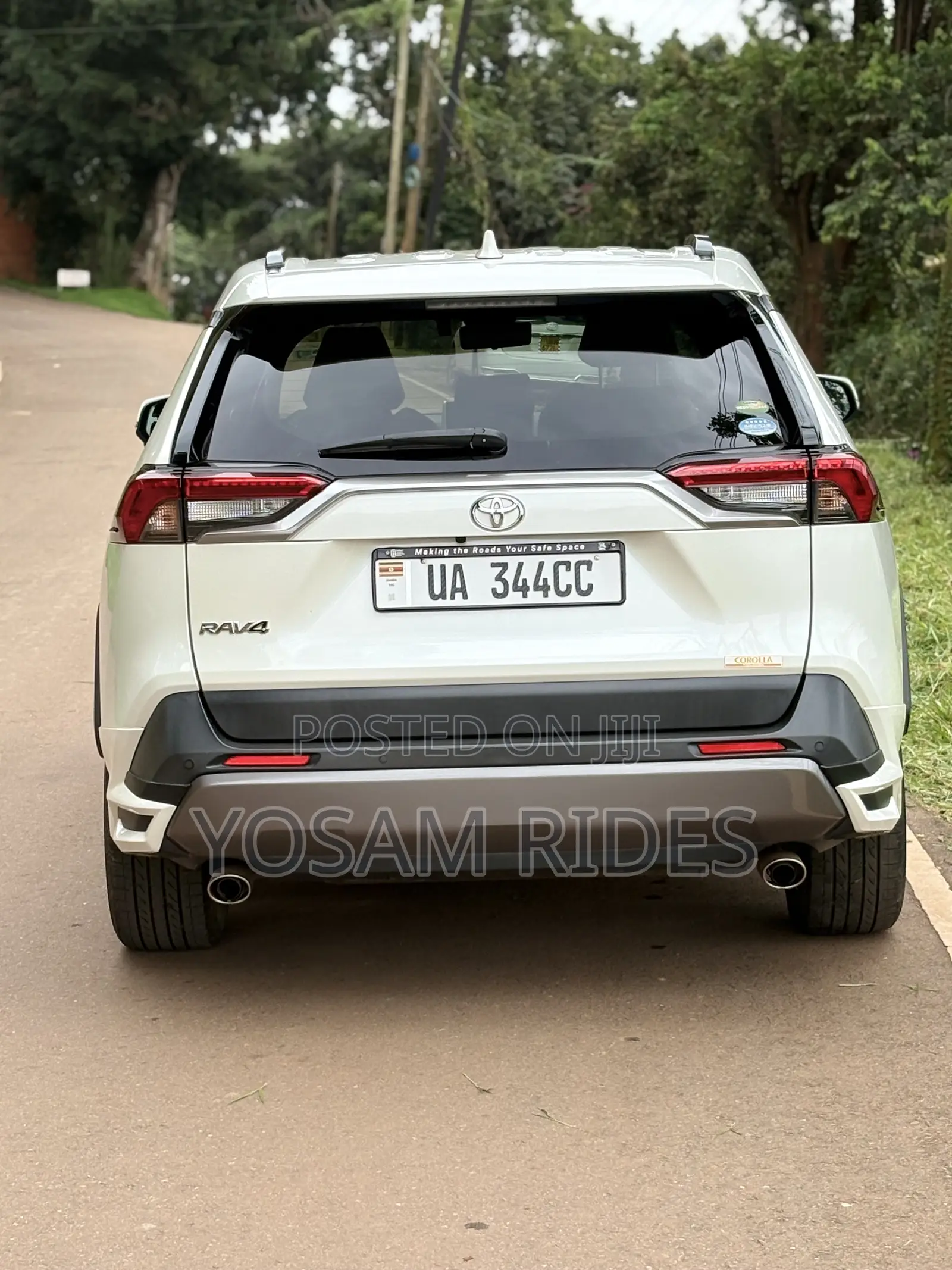 Toyota RAV4 XLE Premium FWD 2020 White