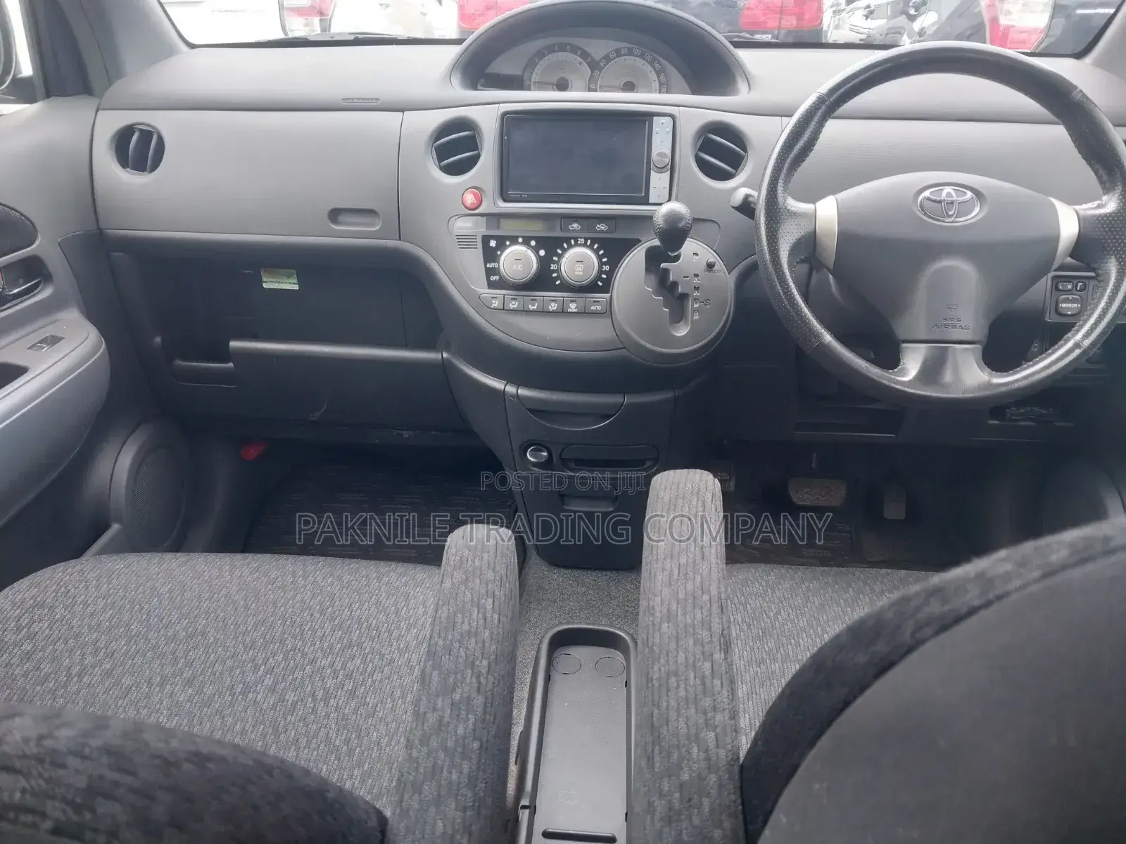 Toyota Sienta 2012 White