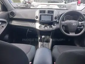 Toyota Vanguard 2013 White