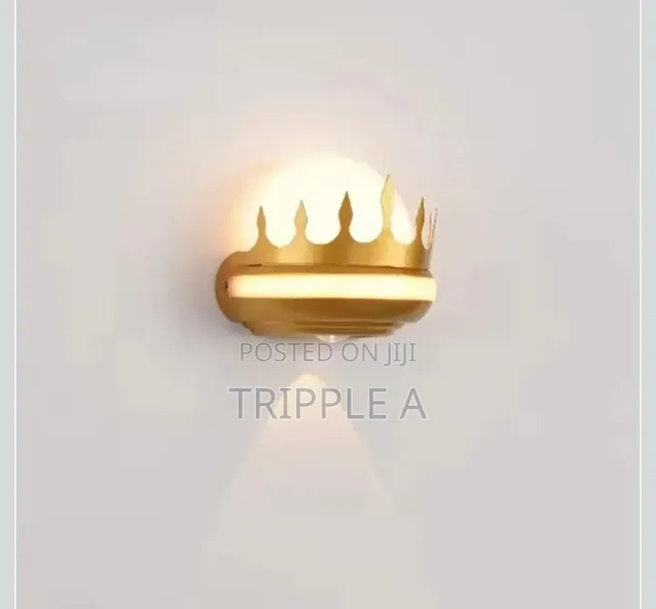 A Crown Model Wall Lamp