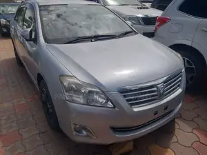 Toyota Premio 2016 Silver