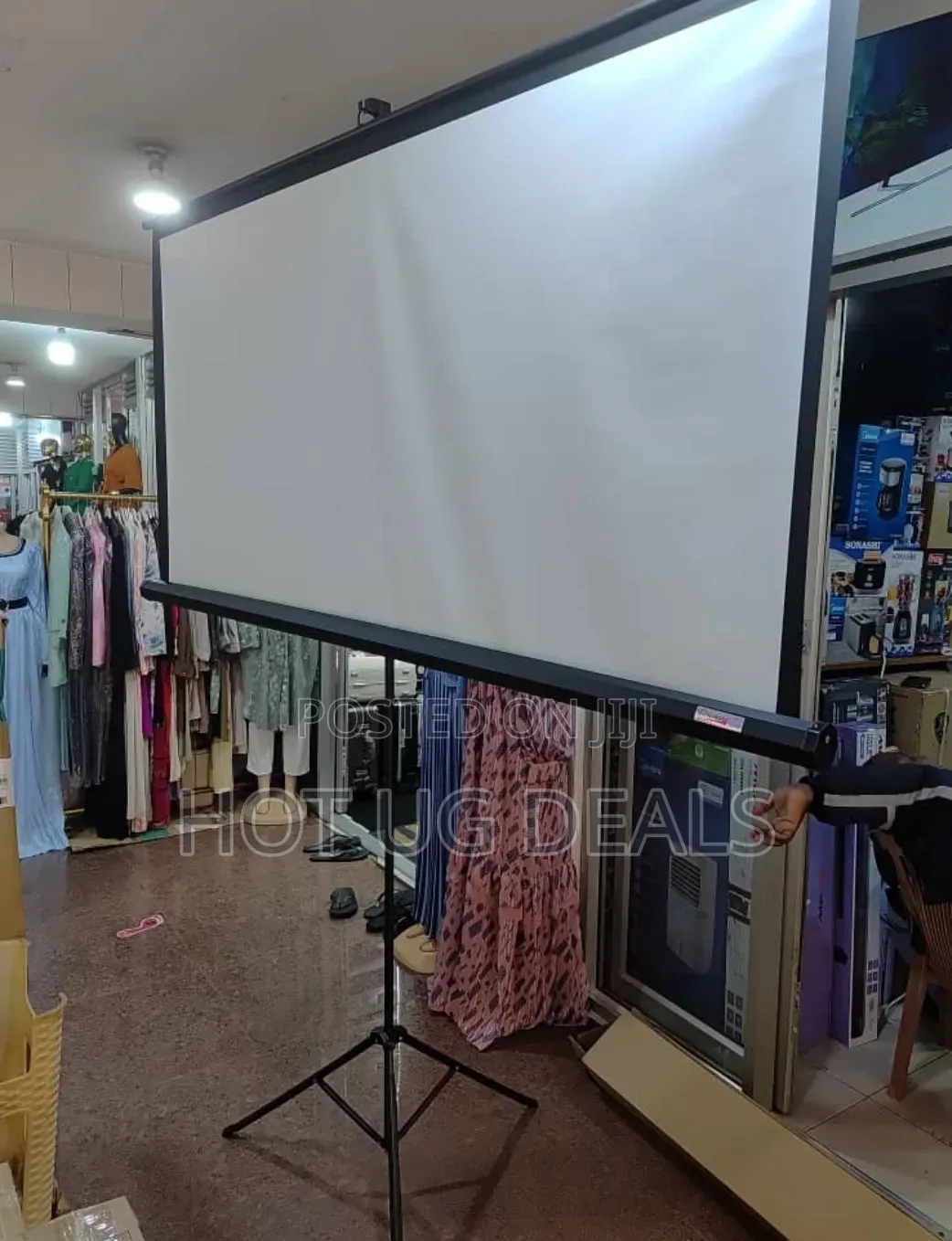 2.4m by 2.4m Projector Screen – 240x240 Cm
