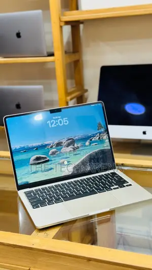New Laptop Apple MacBook Air 2022 M2 16GB Apple M2 SSD 256GB