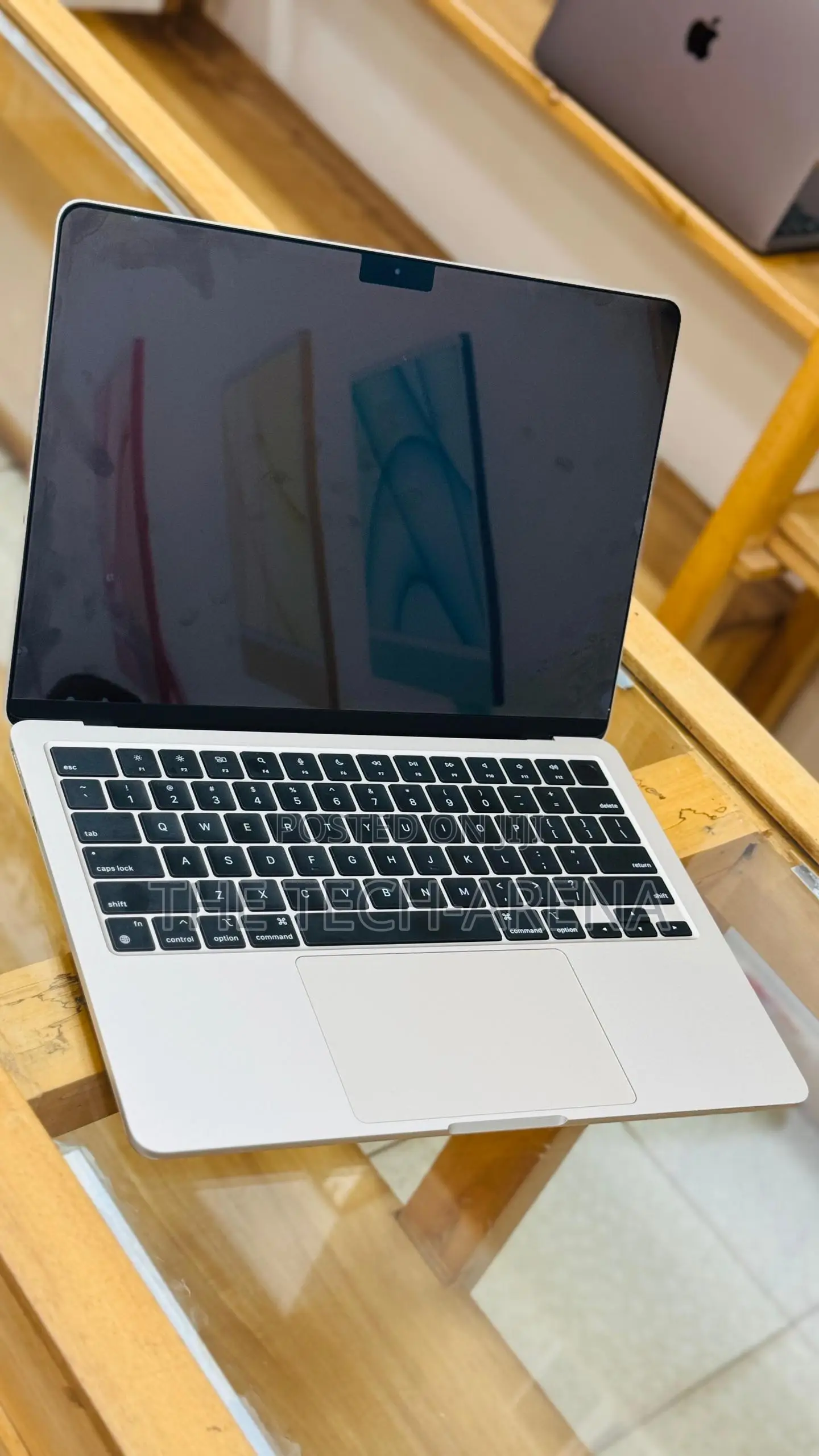 New Laptop Apple MacBook Air 2022 M2 16GB Apple M2 SSD 256GB