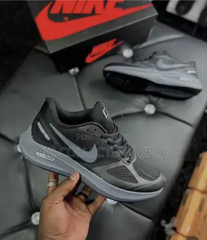 Nike All-Black Motion Trainer
