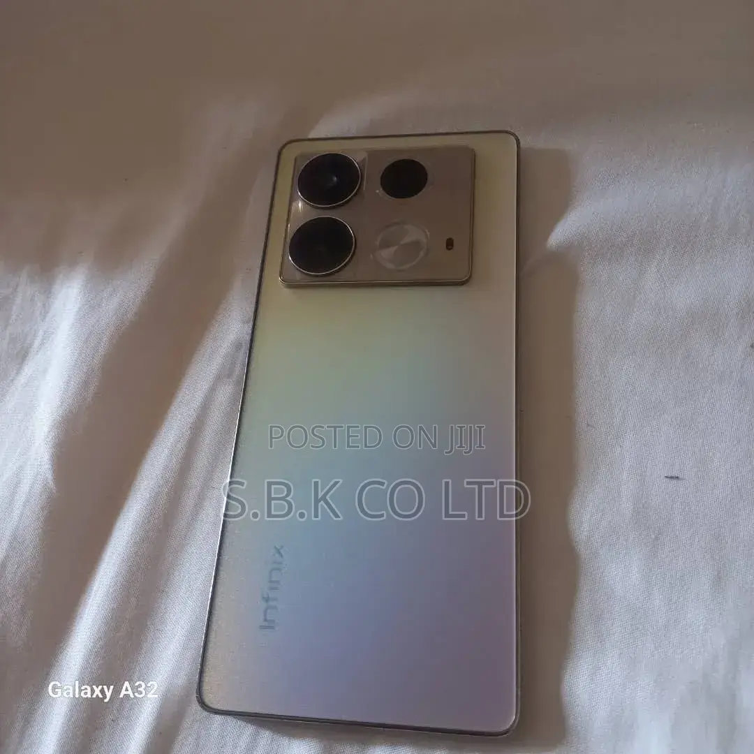 Infinix Note 40 256 GB Silver