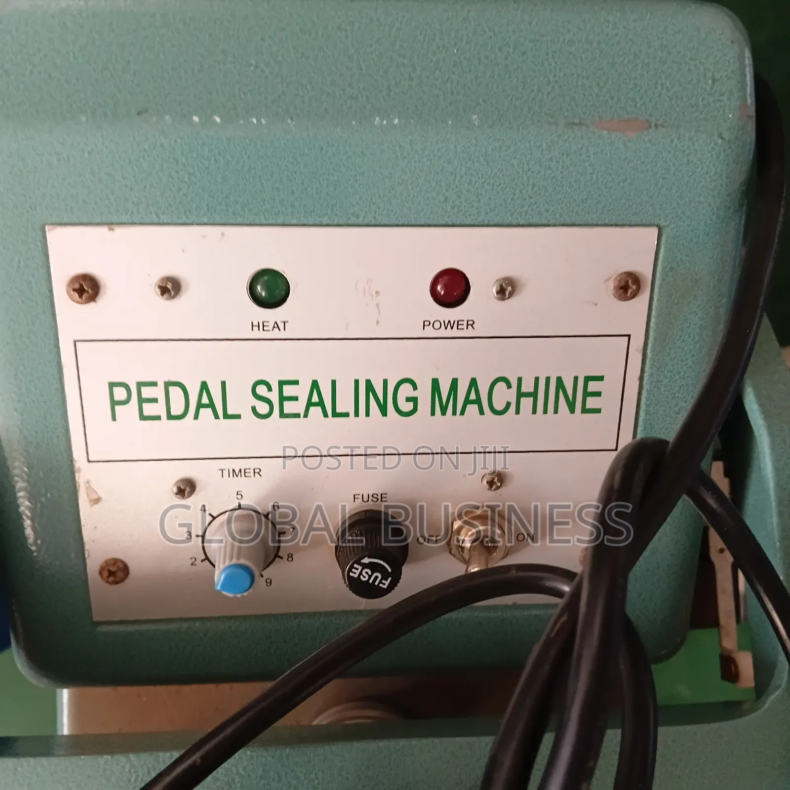 Pedal Sealing Machine