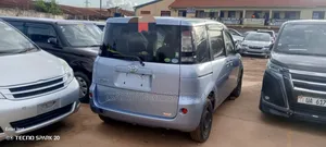 Toyota Sienta 1.5 FWD 2012 Blue