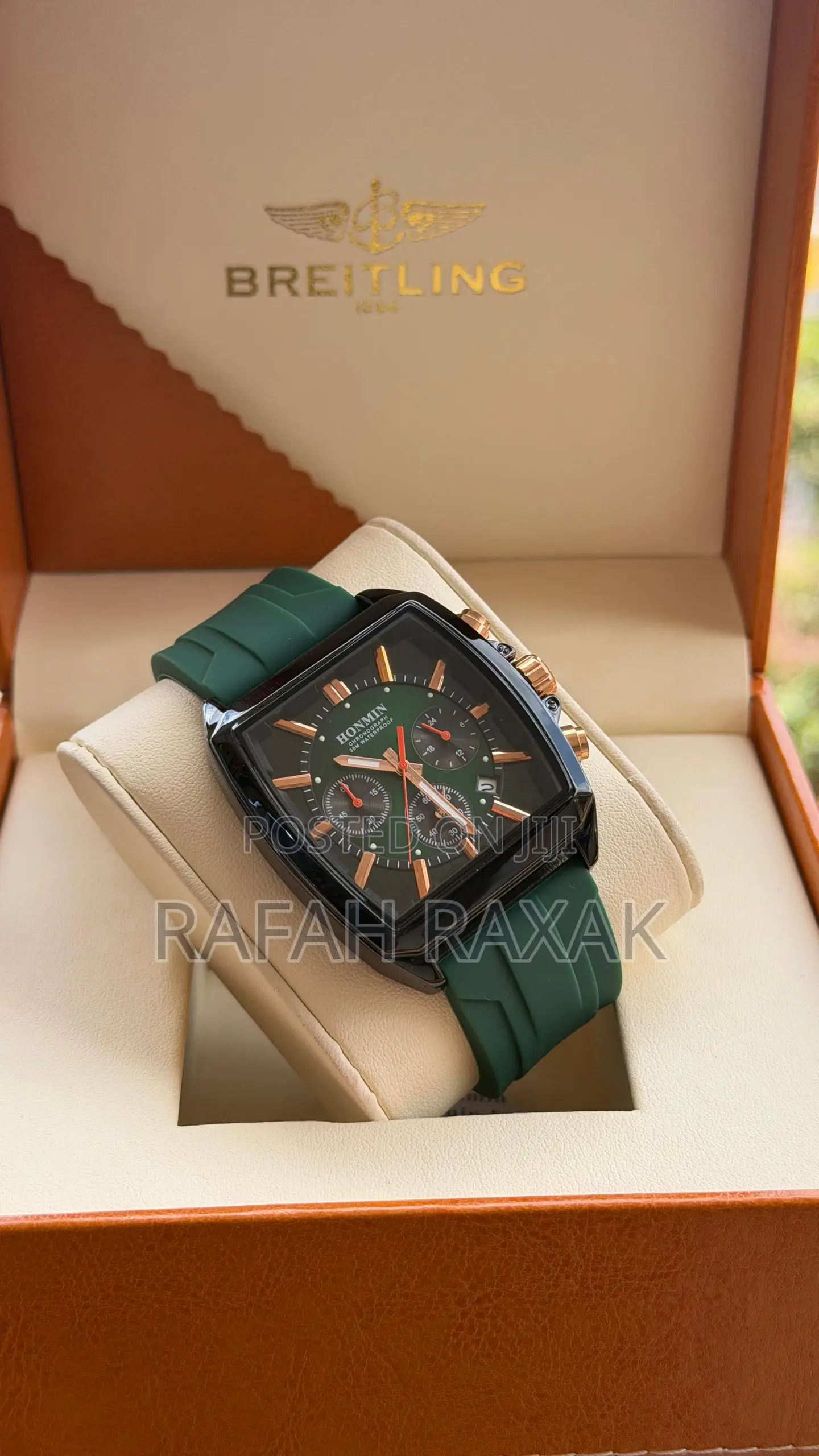 Sporty Honmin Titan Edge Chronograph Timepiece