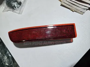 Toyota Vanguard Rear Bumper Reflector