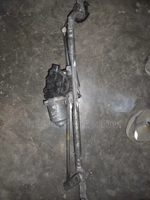 Landcruser Lc150 Windshield Wiper Motor and Its Linkage Mechanism